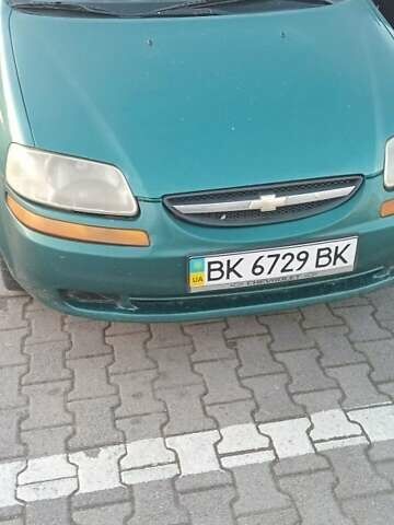 Зеленый Шевроле Авео, объемом двигателя 1.6 л и пробегом 260 тыс. км за 2350 $, фото 1 на Automoto.ua