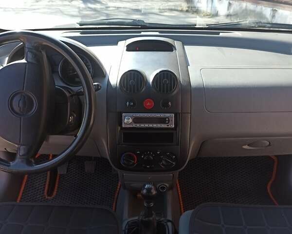 Оранжевый Шевроле Авео, объемом двигателя 1.5 л и пробегом 220 тыс. км за 2500 $, фото 9 на Automoto.ua