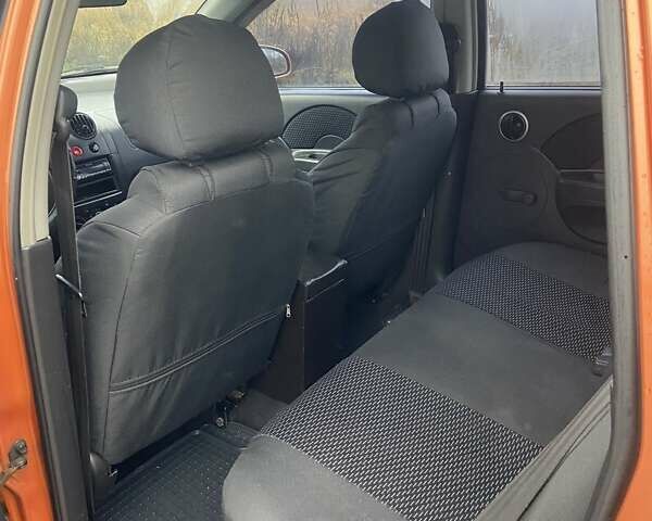 Оранжевый Шевроле Авео, объемом двигателя 1.5 л и пробегом 248 тыс. км за 3550 $, фото 13 на Automoto.ua