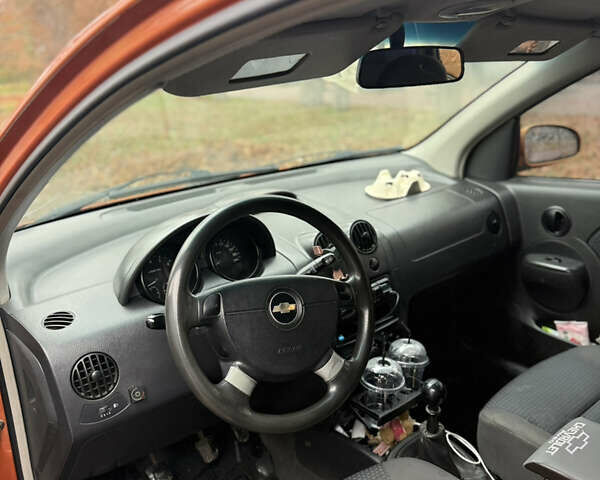 Оранжевый Шевроле Авео, объемом двигателя 1.5 л и пробегом 217 тыс. км за 2850 $, фото 12 на Automoto.ua