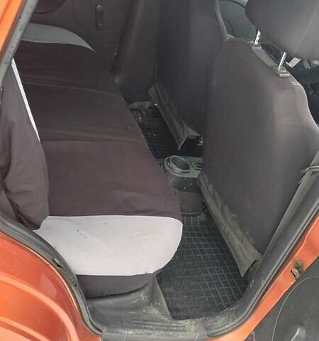 Оранжевый Шевроле Авео, объемом двигателя 1.5 л и пробегом 351 тыс. км за 3000 $, фото 2 на Automoto.ua