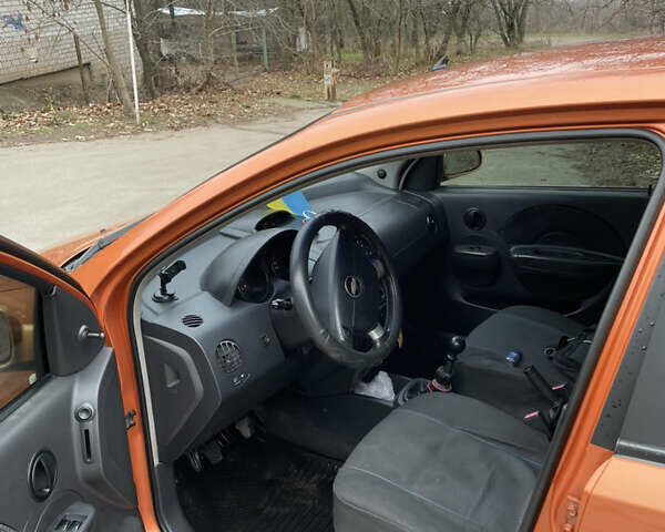 Помаранчевий Шевроле Авео, об'ємом двигуна 1.5 л та пробігом 240 тис. км за 2700 $, фото 7 на Automoto.ua