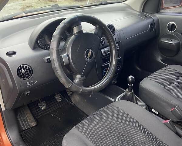 Оранжевый Шевроле Авео, объемом двигателя 1.5 л и пробегом 248 тыс. км за 3550 $, фото 12 на Automoto.ua