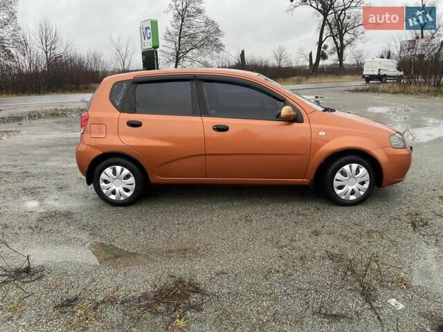 Оранжевый Шевроле Авео, объемом двигателя 1.5 л и пробегом 248 тыс. км за 3550 $, фото 6 на Automoto.ua