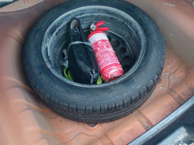 Оранжевый Шевроле Авео, объемом двигателя 1.5 л и пробегом 250 тыс. км за 3150 $, фото 7 на Automoto.ua