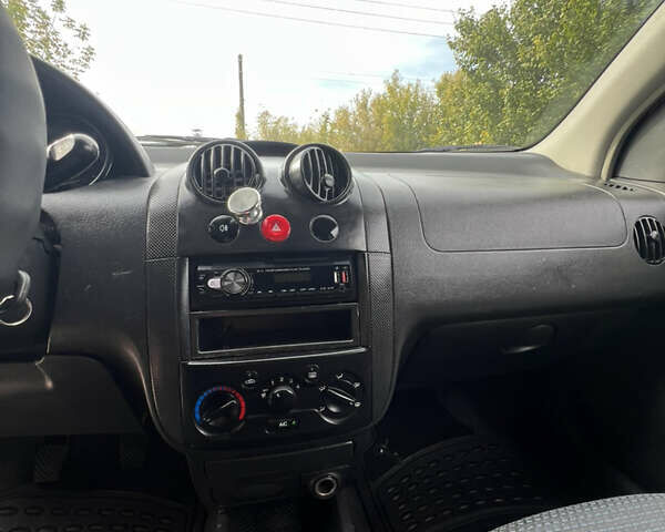 Оранжевый Шевроле Авео, объемом двигателя 1.5 л и пробегом 202 тыс. км за 3400 $, фото 16 на Automoto.ua