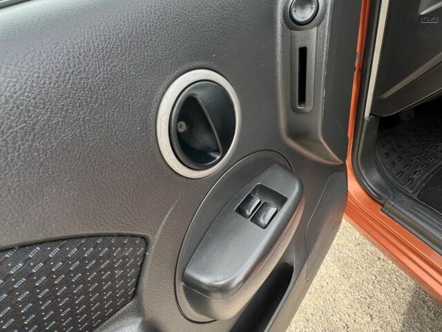 Помаранчевий Шевроле Авео, об'ємом двигуна 1.5 л та пробігом 202 тис. км за 3250 $, фото 12 на Automoto.ua