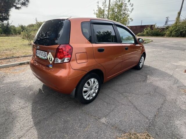 Помаранчевий Шевроле Авео, об'ємом двигуна 1.5 л та пробігом 202 тис. км за 3250 $, фото 3 на Automoto.ua