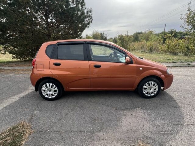 Помаранчевий Шевроле Авео, об'ємом двигуна 1.5 л та пробігом 202 тис. км за 3250 $, фото 4 на Automoto.ua