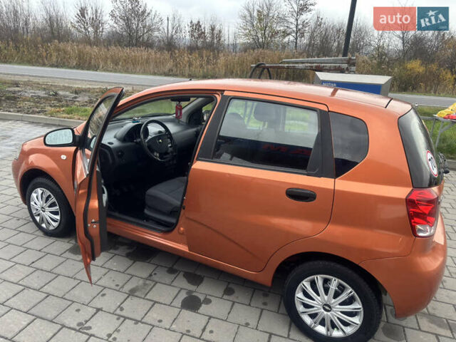 Оранжевый Шевроле Авео, объемом двигателя 1.15 л и пробегом 167 тыс. км за 2700 $, фото 3 на Automoto.ua