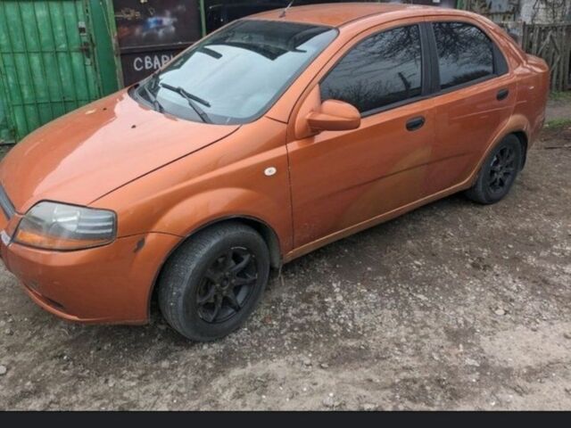 Оранжевый Шевроле Авео, объемом двигателя 1 л и пробегом 350 тыс. км за 1700 $, фото 1 на Automoto.ua