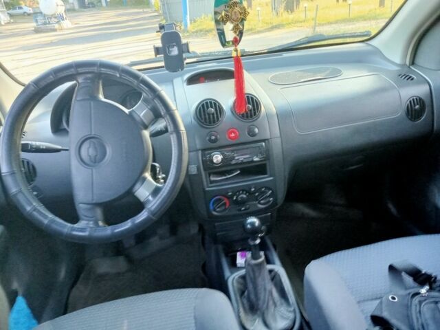 Помаранчевий Шевроле Авео, об'ємом двигуна 1.5 л та пробігом 210 тис. км за 3000 $, фото 4 на Automoto.ua