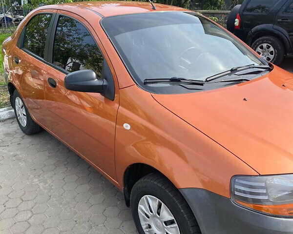 Оранжевый Шевроле Авео, объемом двигателя 1.5 л и пробегом 110 тыс. км за 3300 $, фото 2 на Automoto.ua