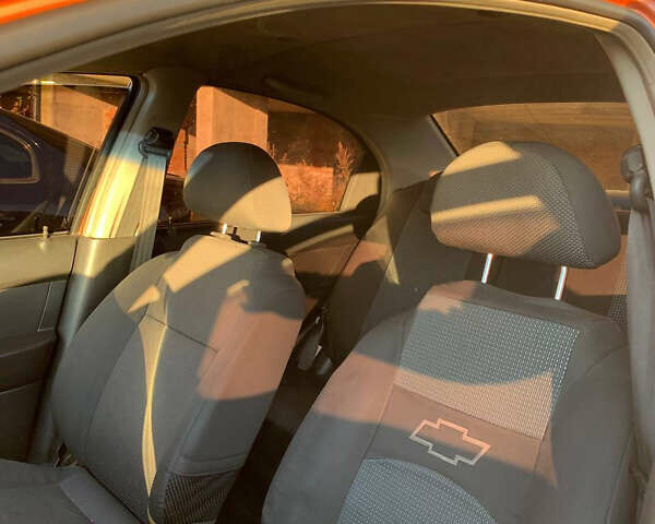 Оранжевый Шевроле Авео, объемом двигателя 1.5 л и пробегом 248 тыс. км за 3500 $, фото 8 на Automoto.ua