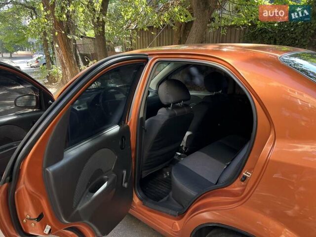 Оранжевый Шевроле Авео, объемом двигателя 1.5 л и пробегом 180 тыс. км за 3600 $, фото 13 на Automoto.ua