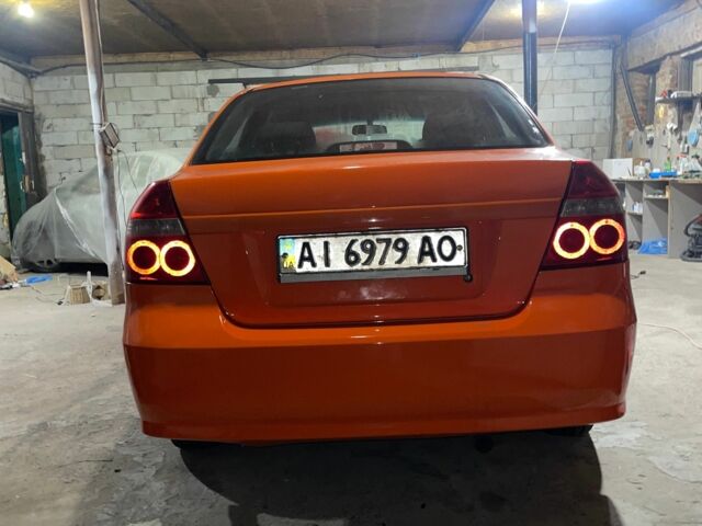 Помаранчевий Шевроле Авео, об'ємом двигуна 1.5 л та пробігом 400 тис. км за 2200 $, фото 2 на Automoto.ua