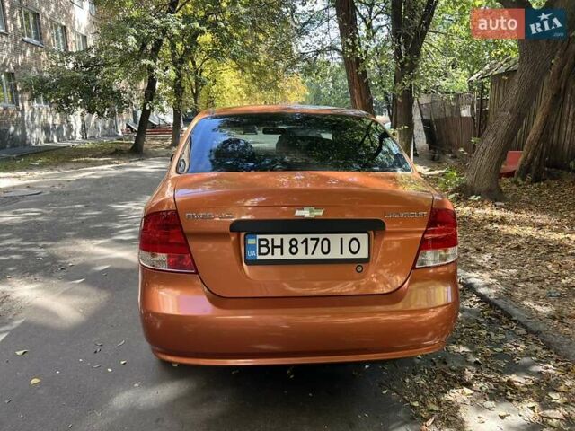 Оранжевый Шевроле Авео, объемом двигателя 1.5 л и пробегом 180 тыс. км за 3600 $, фото 5 на Automoto.ua