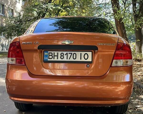 Оранжевый Шевроле Авео, объемом двигателя 1.5 л и пробегом 180 тыс. км за 3600 $, фото 4 на Automoto.ua