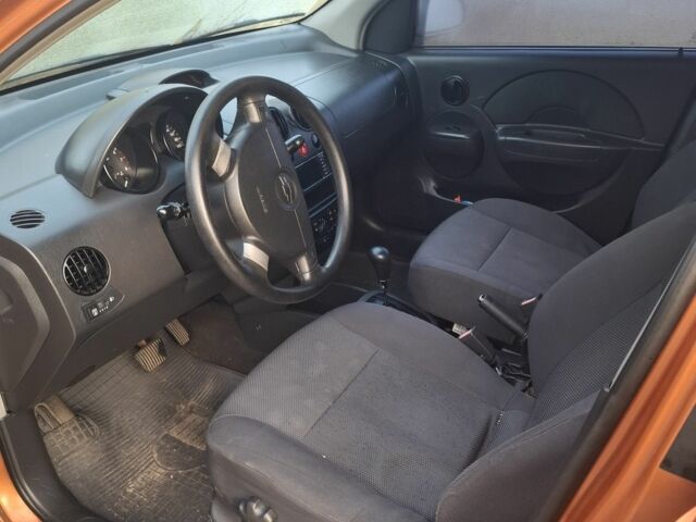 Оранжевый Шевроле Авео, объемом двигателя 1.5 л и пробегом 260 тыс. км за 2600 $, фото 10 на Automoto.ua