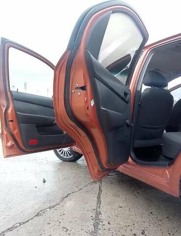 Шевроле Авео 2006 в Южноукраинске на Automoto.ua Оранжевый Шевроле Авео, объемом двигателя 1.5 л и пробегом 256 тыс. км за 3750 $, фото 10 на Automoto.ua