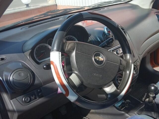 Оранжевый Шевроле Авео, объемом двигателя 1.5 л и пробегом 162 тыс. км за 3700 $, фото 4 на Automoto.ua