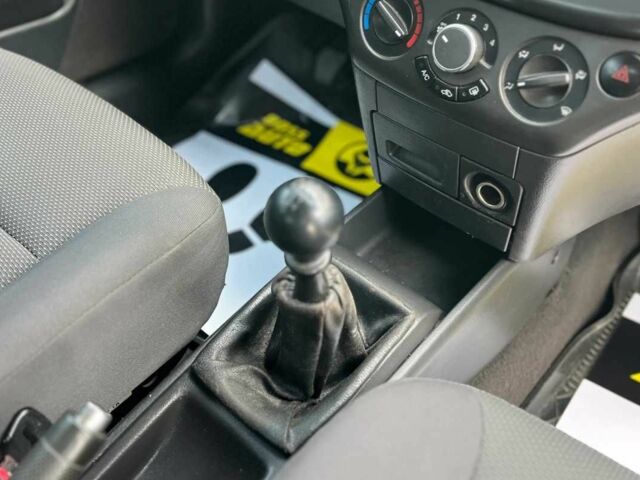 Оранжевый Шевроле Авео, объемом двигателя 1.5 л и пробегом 173 тыс. км за 4300 $, фото 14 на Automoto.ua