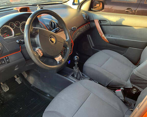 Оранжевый Шевроле Авео, объемом двигателя 1.5 л и пробегом 248 тыс. км за 3500 $, фото 9 на Automoto.ua