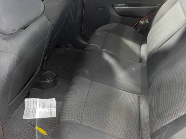 Помаранчевий Шевроле Авео, об'ємом двигуна 1.5 л та пробігом 400 тис. км за 2200 $, фото 3 на Automoto.ua