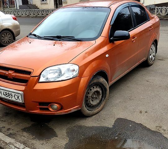 Оранжевый Шевроле Авео, объемом двигателя 1.6 л и пробегом 150 тыс. км за 2700 $, фото 3 на Automoto.ua