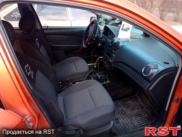 Оранжевый Шевроле Авео, объемом двигателя 1.5 л и пробегом 235 тыс. км за 2800 $, фото 13 на Automoto.ua