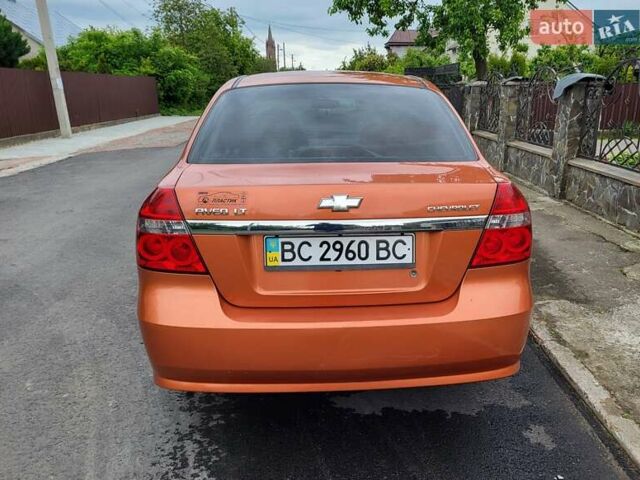 Помаранчевий Шевроле Авео, об'ємом двигуна 1.6 л та пробігом 269 тис. км за 3400 $, фото 1 на Automoto.ua