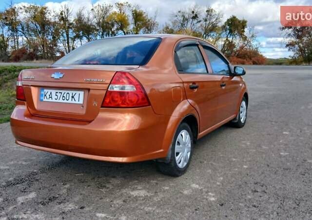 Оранжевый Шевроле Авео, объемом двигателя 1.5 л и пробегом 250 тыс. км за 3500 $, фото 2 на Automoto.ua