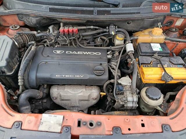 Оранжевый Шевроле Авео, объемом двигателя 1.6 л и пробегом 194 тыс. км за 3900 $, фото 8 на Automoto.ua