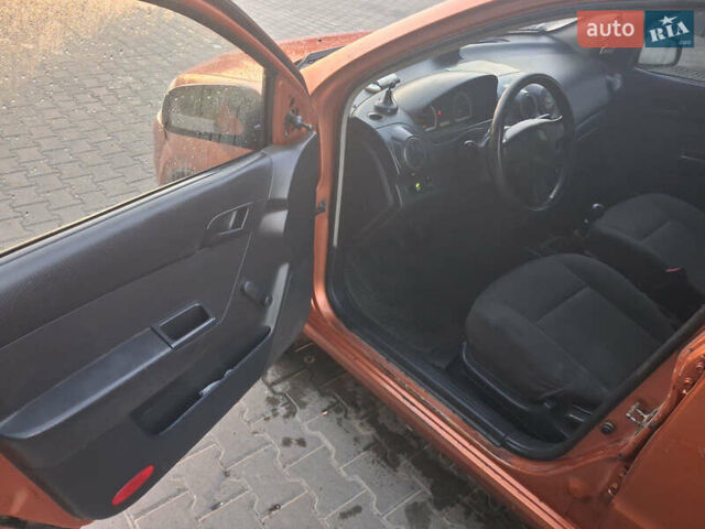Оранжевый Шевроле Авео, объемом двигателя 1.5 л и пробегом 183 тыс. км за 1499 $, фото 8 на Automoto.ua