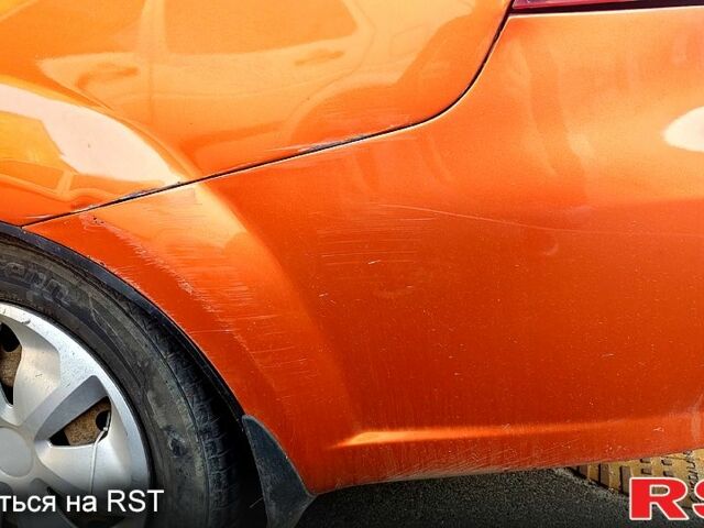 Оранжевый Шевроле Авео, объемом двигателя 1.6 л и пробегом 150 тыс. км за 2700 $, фото 5 на Automoto.ua