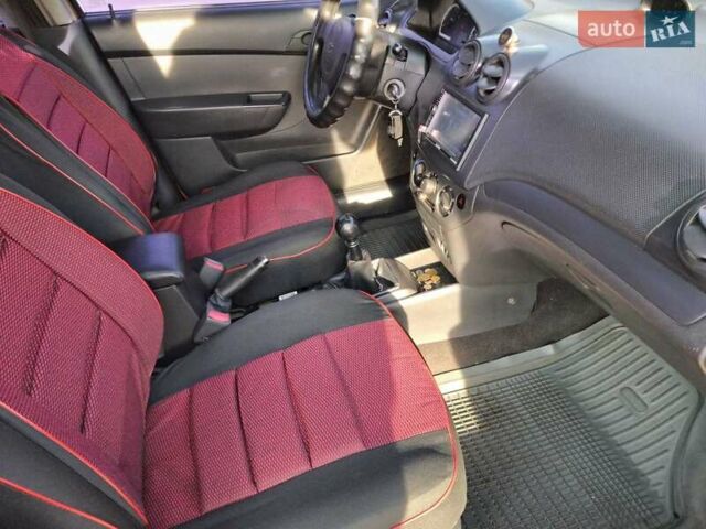 Оранжевый Шевроле Авео, объемом двигателя 1.5 л и пробегом 250 тыс. км за 3800 $, фото 8 на Automoto.ua