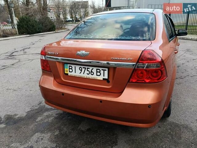 Оранжевый Шевроле Авео, объемом двигателя 1.6 л и пробегом 194 тыс. км за 3900 $, фото 2 на Automoto.ua
