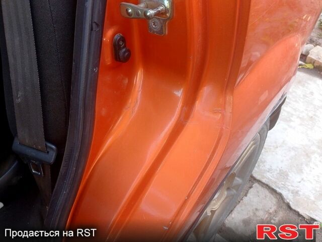 Оранжевый Шевроле Авео, объемом двигателя 1.5 л и пробегом 235 тыс. км за 2800 $, фото 7 на Automoto.ua