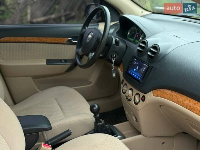 Оранжевый Шевроле Авео, объемом двигателя 1.6 л и пробегом 42 тыс. км за 5200 $, фото 9 на Automoto.ua