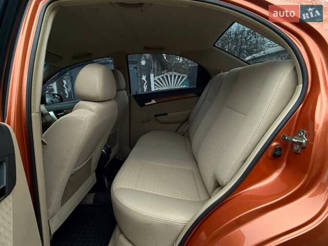Оранжевый Шевроле Авео, объемом двигателя 1.6 л и пробегом 42 тыс. км за 5200 $, фото 11 на Automoto.ua