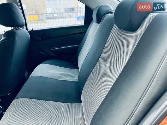 Помаранчевий Шевроле Авео, об'ємом двигуна 1.5 л та пробігом 190 тис. км за 2700 $, фото 7 на Automoto.ua