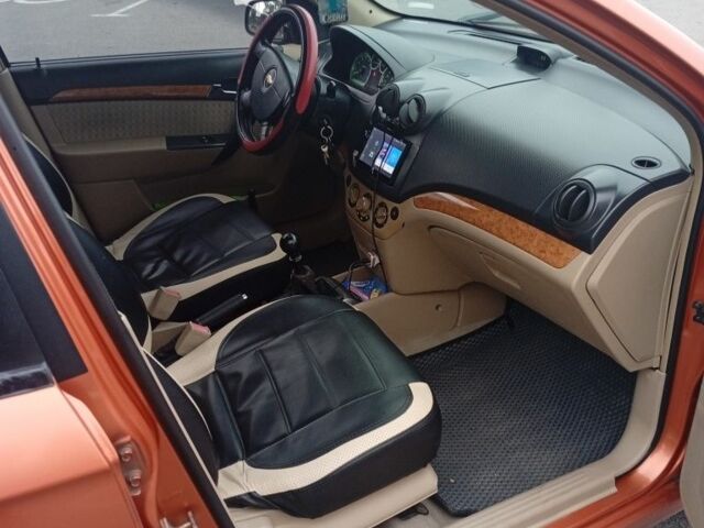 Оранжевый Шевроле Авео, объемом двигателя 0 л и пробегом 341 тыс. км за 3500 $, фото 5 на Automoto.ua