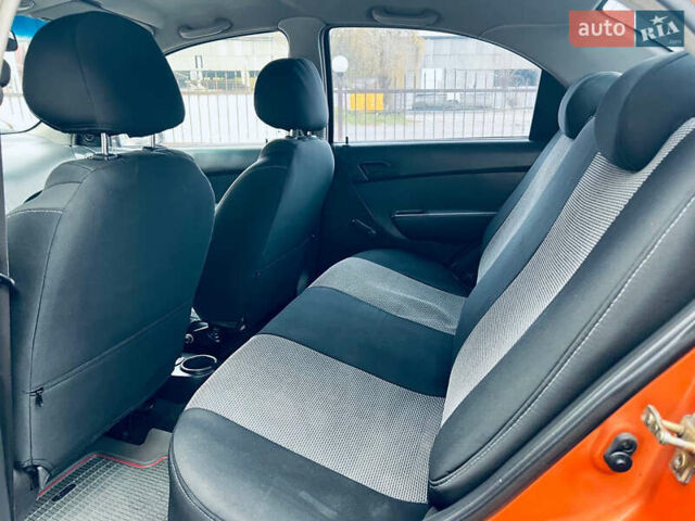 Помаранчевий Шевроле Авео, об'ємом двигуна 1.5 л та пробігом 190 тис. км за 2700 $, фото 9 на Automoto.ua