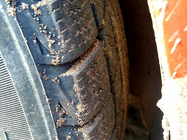 Оранжевый Шевроле Авео, объемом двигателя 1.5 л и пробегом 350 тыс. км за 3700 $, фото 3 на Automoto.ua