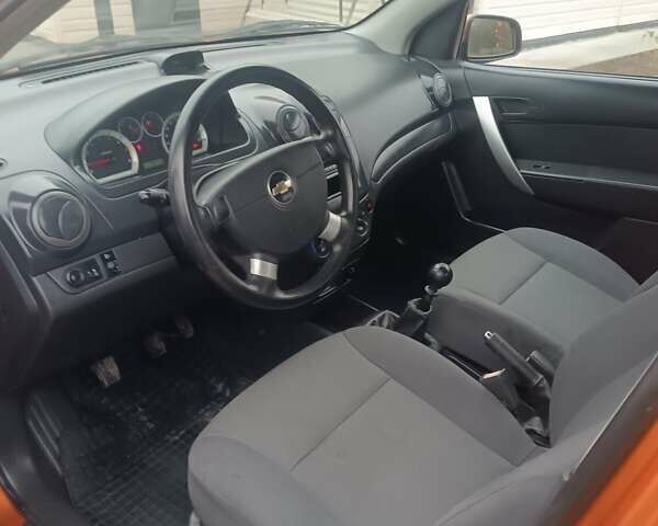 Оранжевый Шевроле Авео, объемом двигателя 1.5 л и пробегом 195 тыс. км за 3800 $, фото 20 на Automoto.ua