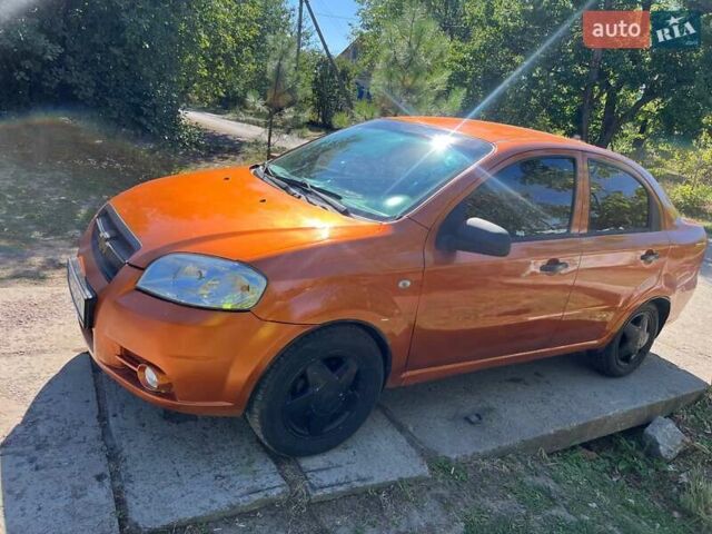 Оранжевый Шевроле Авео, объемом двигателя 1.5 л и пробегом 140 тыс. км за 3700 $, фото 2 на Automoto.ua