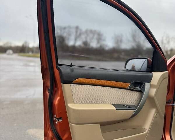 Оранжевый Шевроле Авео, объемом двигателя 1.6 л и пробегом 294 тыс. км за 2350 $, фото 9 на Automoto.ua