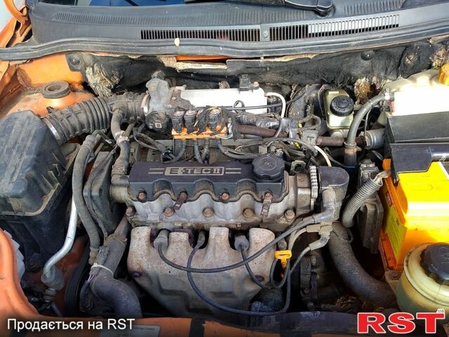 Оранжевый Шевроле Авео, объемом двигателя 1.5 л и пробегом 350 тыс. км за 3700 $, фото 7 на Automoto.ua