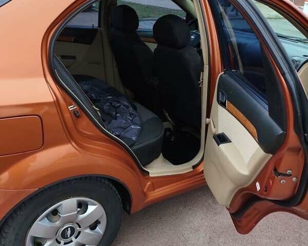 Оранжевый Шевроле Авео, объемом двигателя 1.6 л и пробегом 161 тыс. км за 2999 $, фото 7 на Automoto.ua