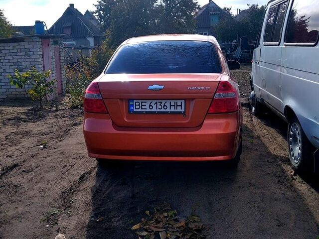 Оранжевый Шевроле Авео, объемом двигателя 1.5 л и пробегом 350 тыс. км за 3700 $, фото 2 на Automoto.ua
